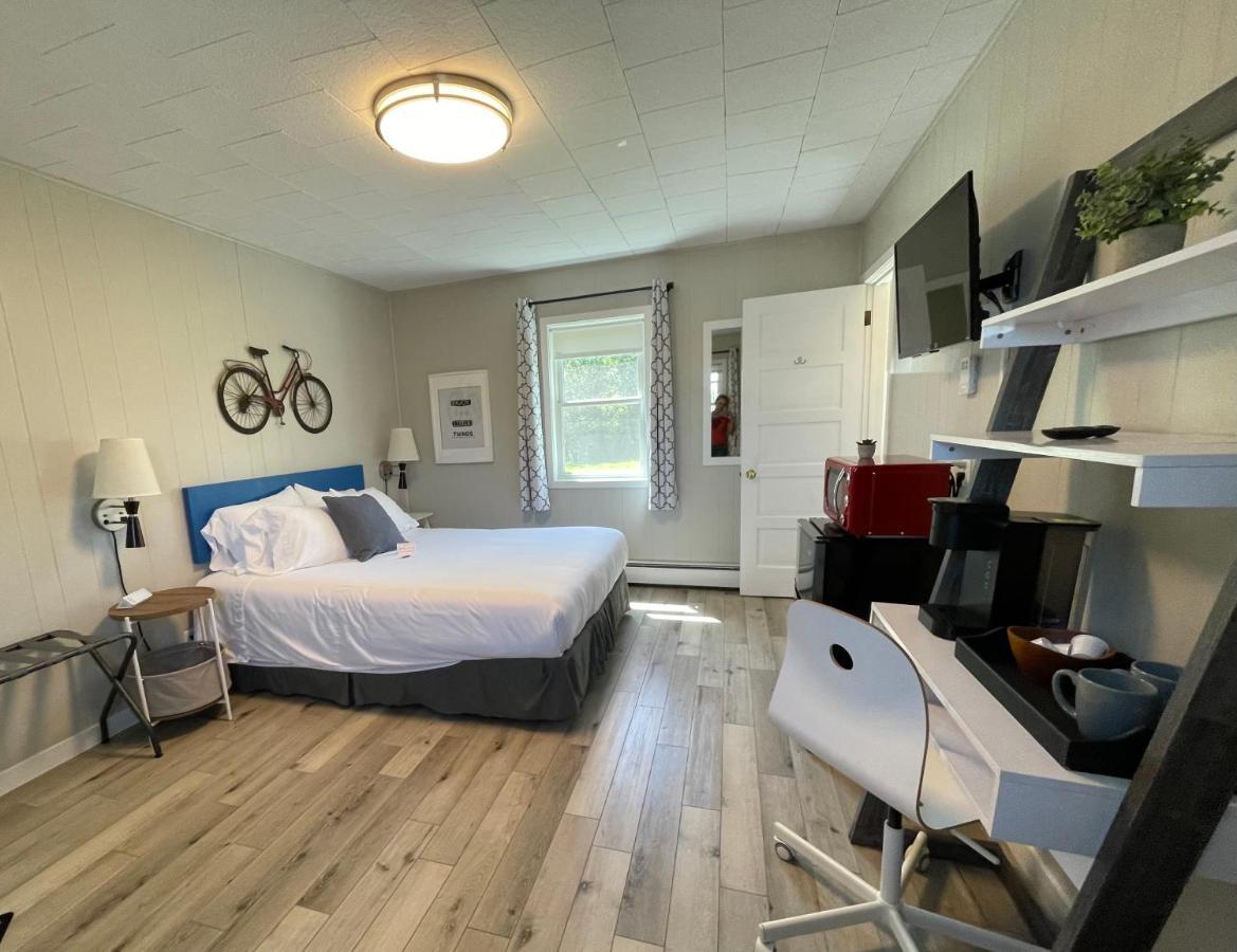 Inn The Little Village Mount Horeb